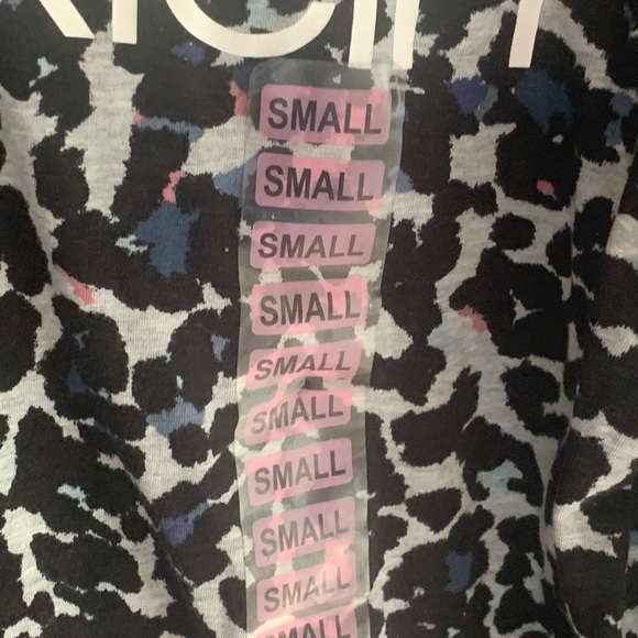 🎆 CALVIN KLEIN TOP (SMALL) NWT 🎆 - Picture 3 of 11